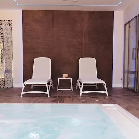 מלון Helios בנידורם