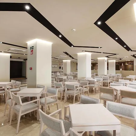 Ξενοδοχείο Helios Μπένιντορμ