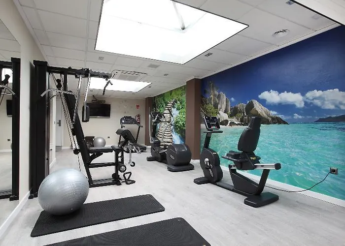 فندق هيليوس بينيدورم 4*